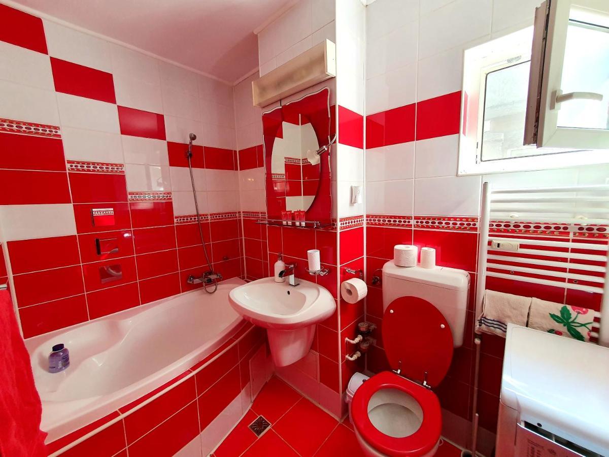 Crema Apartaments Ploieşti Buitenkant foto